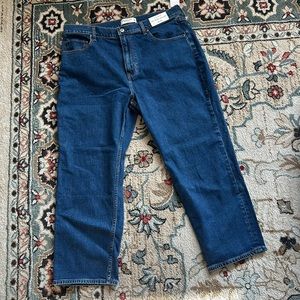 Abercrombie Ultra High Rise Ankle Straight 33 Short